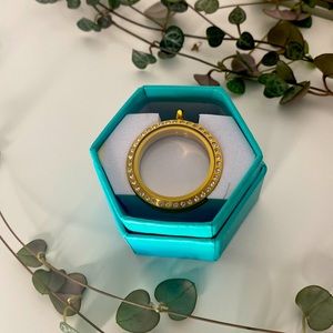 Authentic origami owl living locket gold with crystals